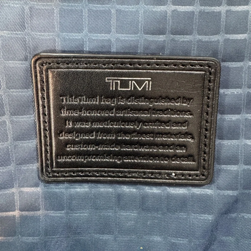 Tumi 25181d arrivé